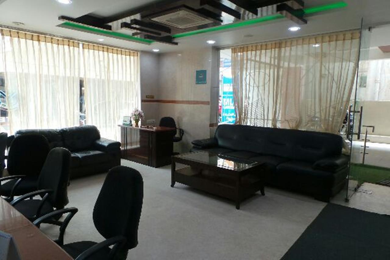 Mlc Gateway Deluxe Inn Bangalore Bagian luar foto