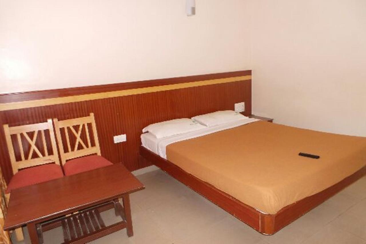 Mlc Gateway Deluxe Inn Bangalore Bagian luar foto