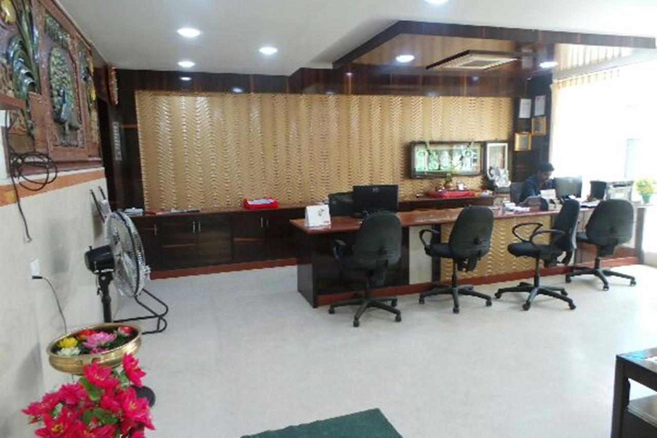 Mlc Gateway Deluxe Inn Bangalore Bagian luar foto